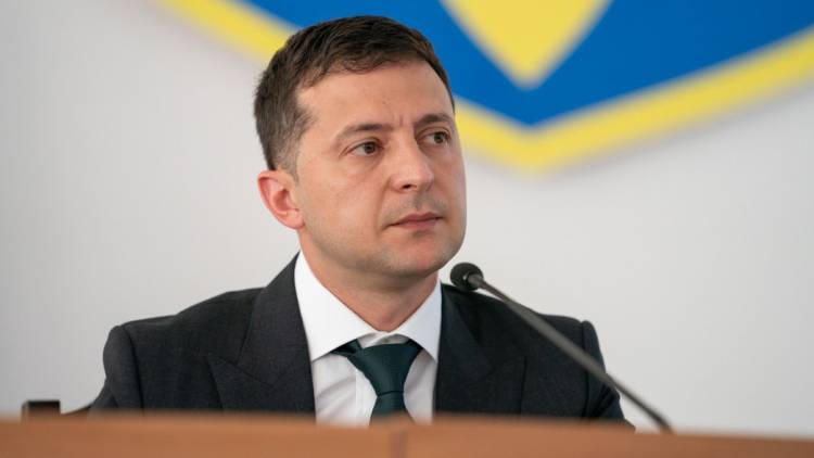 Зеленский потерял время для принятия решений по Донбассу