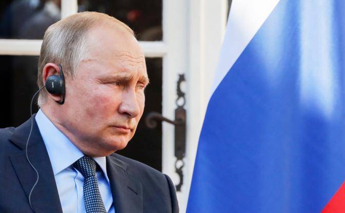 Запад хотел знать, почему Путин упорно молчит о протестах в Москве