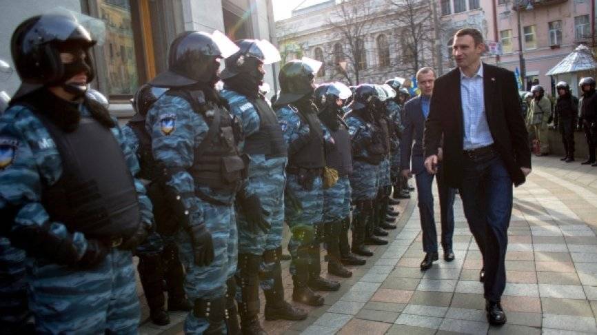 Луценко, Кличко и Пашинский ответят в суде по делу о расстреле на Майдане