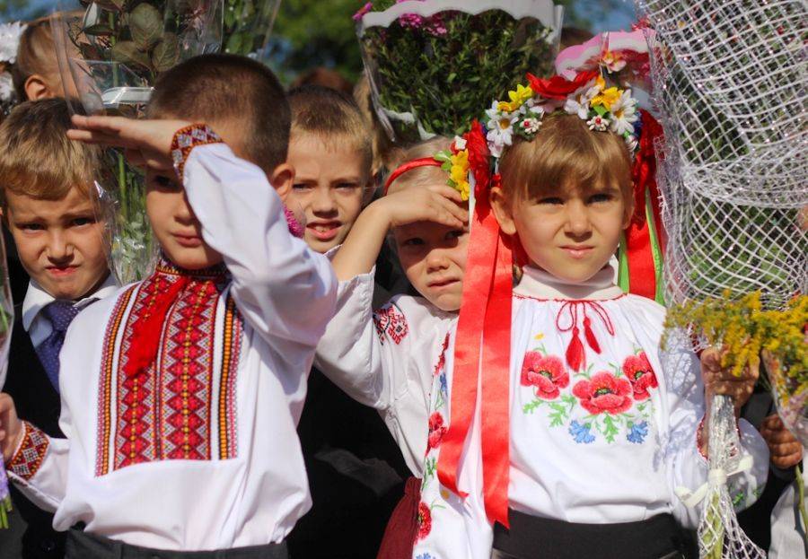 За годы «революции» День знаний на Украине превратился в издевательство За годы «революции» День знаний на Украине превратился в издевательство