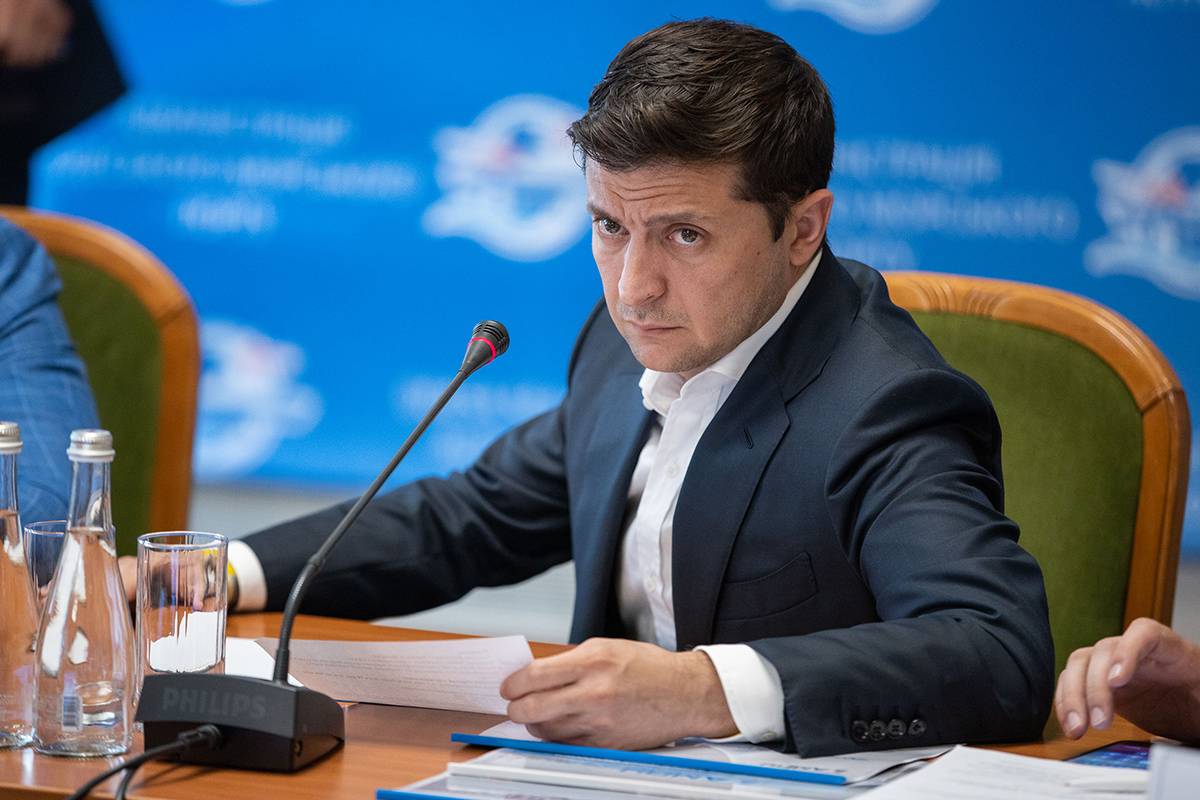 Не упасть на взлете: Киев проворачивает с Донбассом "нелепый кульбит"