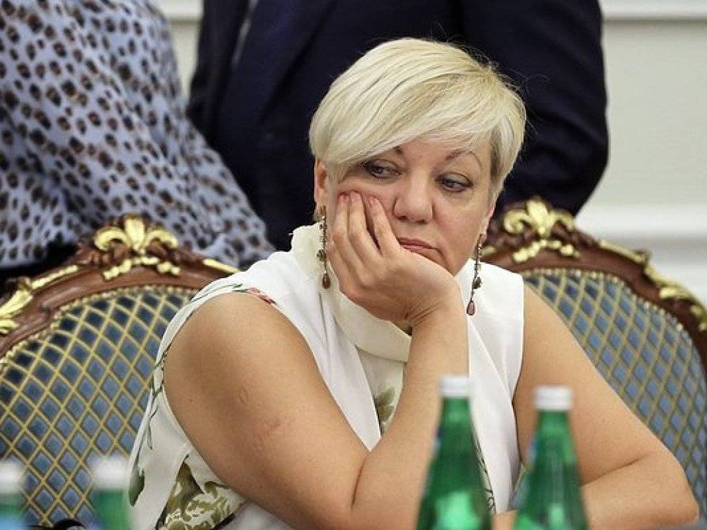 Неизвестные начали «прессовать» семью Валерии Гонтаревой Неизвестные начали «прессовать» семью Валерии Гонтаревой