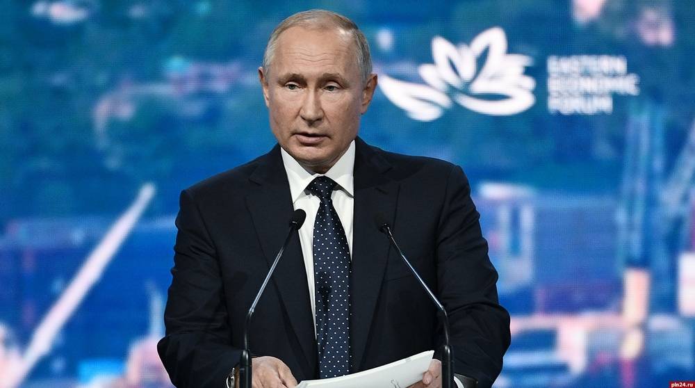 Путин сказал, что предлагал Трампу купить у России новейшее оружие