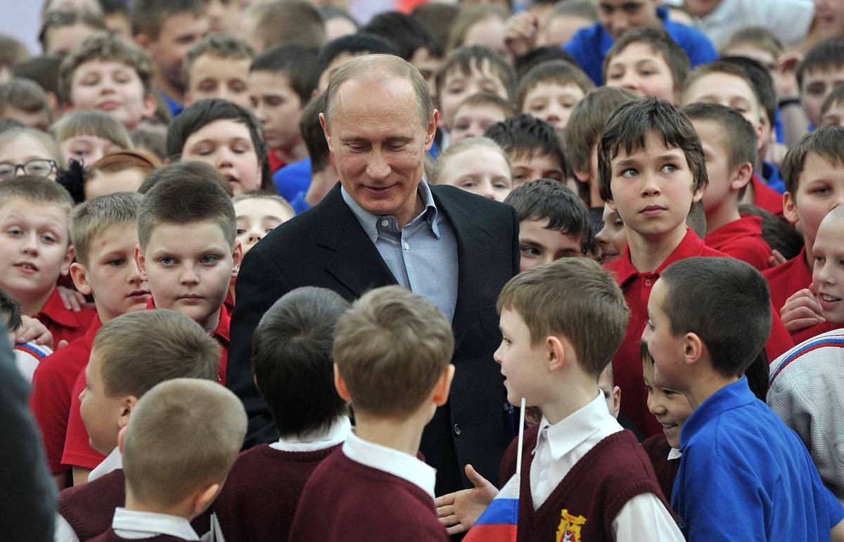 Американский эксперт: Россияне отворачиваются от путинской системы Американский эксперт: Россияне отворачиваются от путинской системы