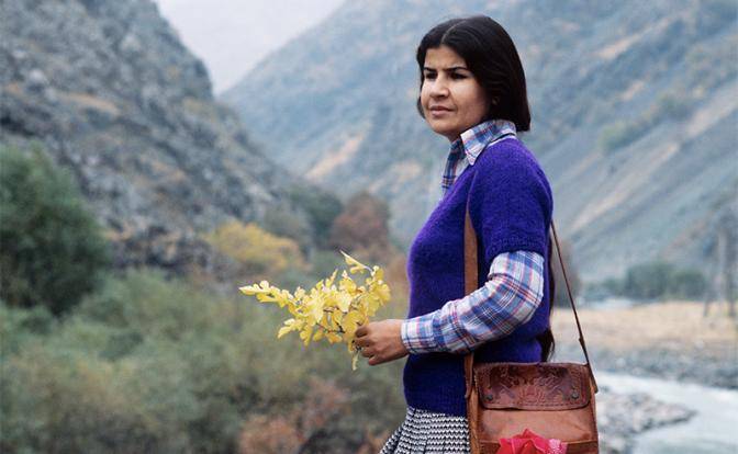 Поэтесса из Таджикистана: Пора смыть русскую накипь