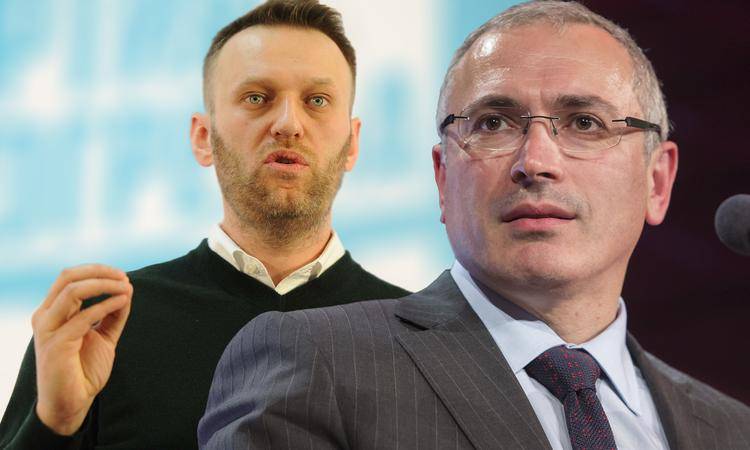 За сброд никто на улицу не выйдет: Ходорковский бросает вызов Навальному