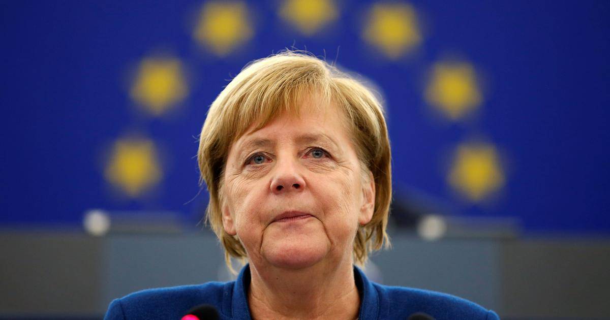 Желтые жилеты наступают: «Бензиновые бунты» грозят смести Меркель