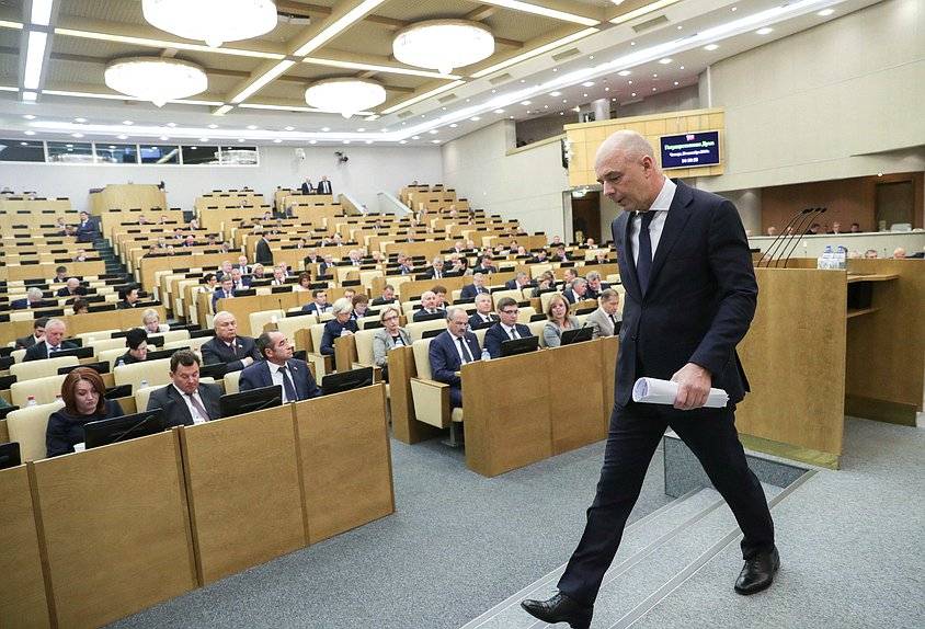 Бесполезная Госдума: депутаты массово прогуливают заседания