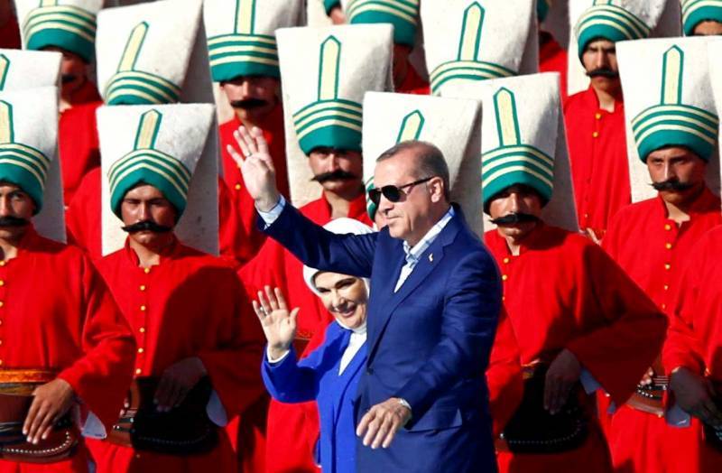 От Средиземного моря до Китая: Эрдоган с Сирии начал возрождать Великую Пор