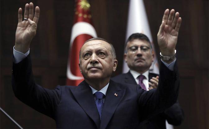 Эрдоган летит к Путину за спасением или чтобы он ему «надрал уши»
