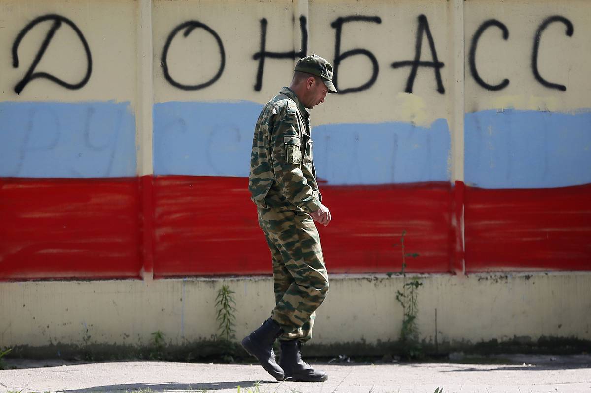 "Зрадный сговор": на Украине считают, что Донбасс "сдают" в угоду Запада "Зрадный сговор": на Украине считают, что Донбасс "сдают" в угоду Запада