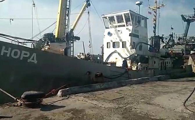 Сейнер «Норд» с мощью ракетного крейсера крушит рыбный промысел Украины Сейнер «Норд» с мощью ракетного крейсера крушит рыбный промысел Украины