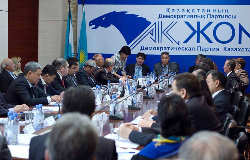 Активизация попыток партийного строительства в Казахстане