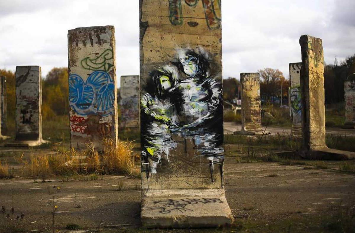Берлинская стена: страшные легенды и скучные факты