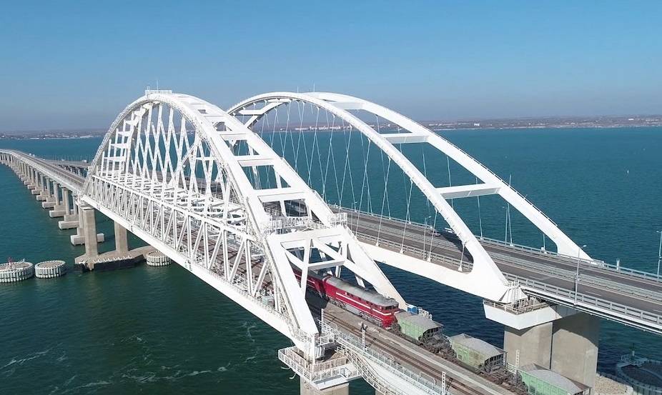 В Киеве обещают ответить на запуск поездов по Крымскому мосту