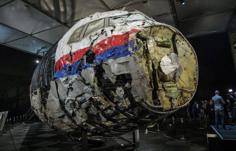 Объективного расследования трагедии Боинга MH17 не будет