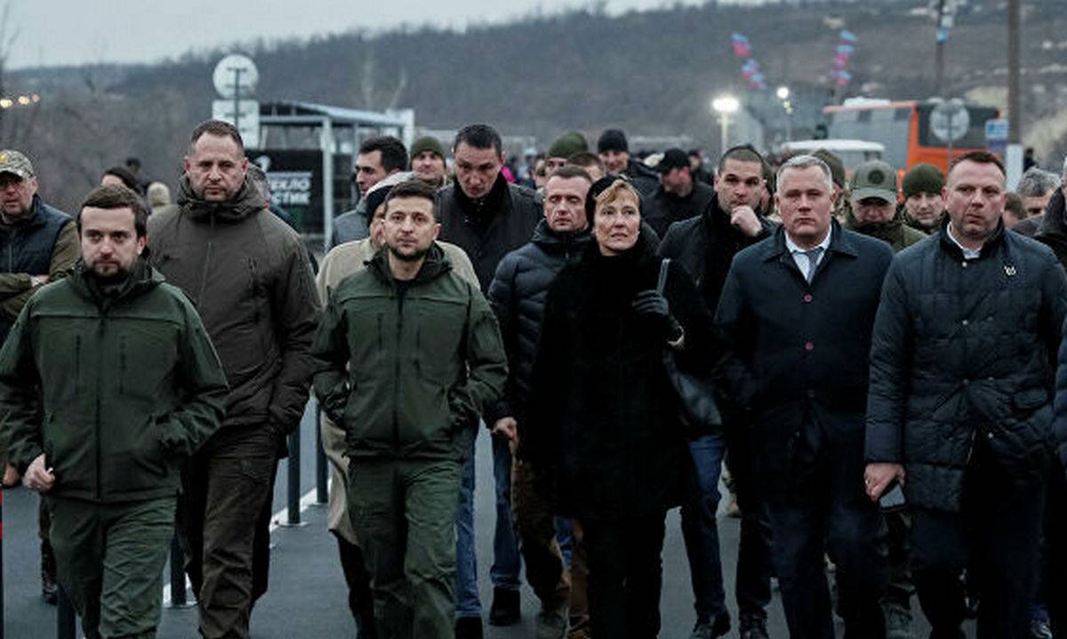 Зеленский сделал главное - отодвинул распад Украины на несколько лет Зеленский сделал главное - отодвинул распад Украины на несколько лет