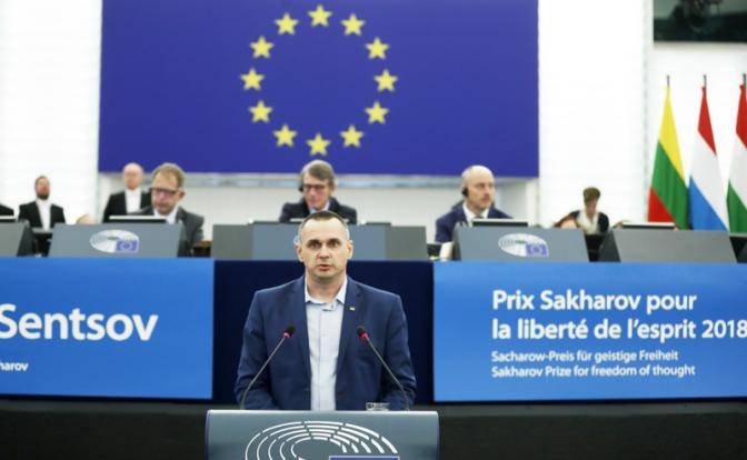 Украина — Европе: Без атомной бомбы разговор с Путиным у нас не получится Украина — Европе: Без атомной бомбы разговор с Путиным у нас не получится