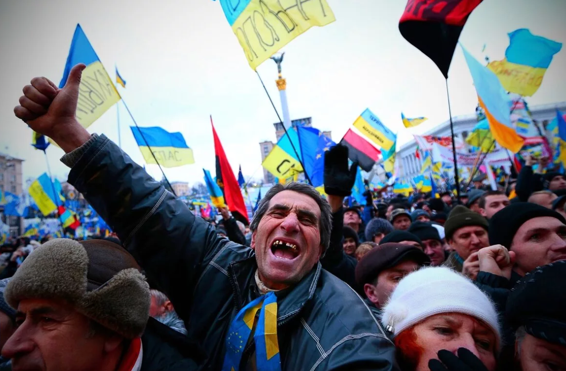 Как в «герои Украины» записали самоубийц и умерших от воспаления легких