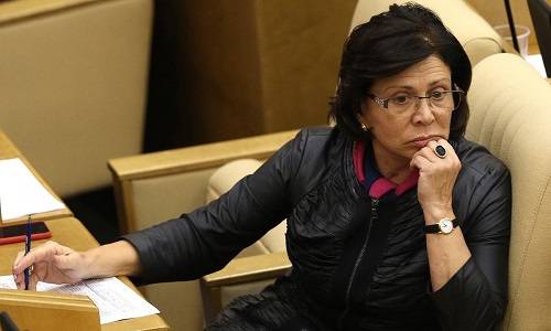 Как гражданка США Ирина Роднина могла стать депутатом Госдумы от ЕР? Как гражданка США Ирина Роднина могла стать депутатом Госдумы от ЕР?