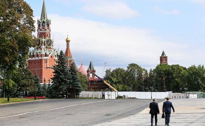 Битва башен Кремля: Силовики и либералы сделали Россию слугой Запада
