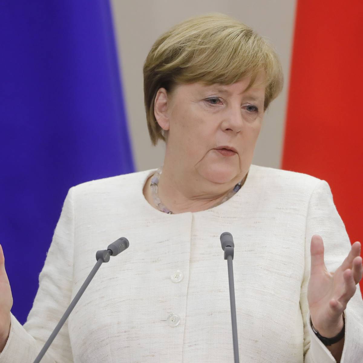 Партия Меркель опасается возвращения к холодной войне