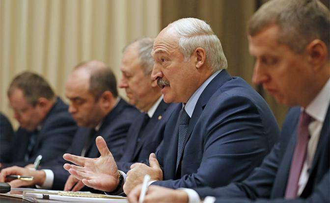 В Сочи Лукашенко ушел от Путина по-английски