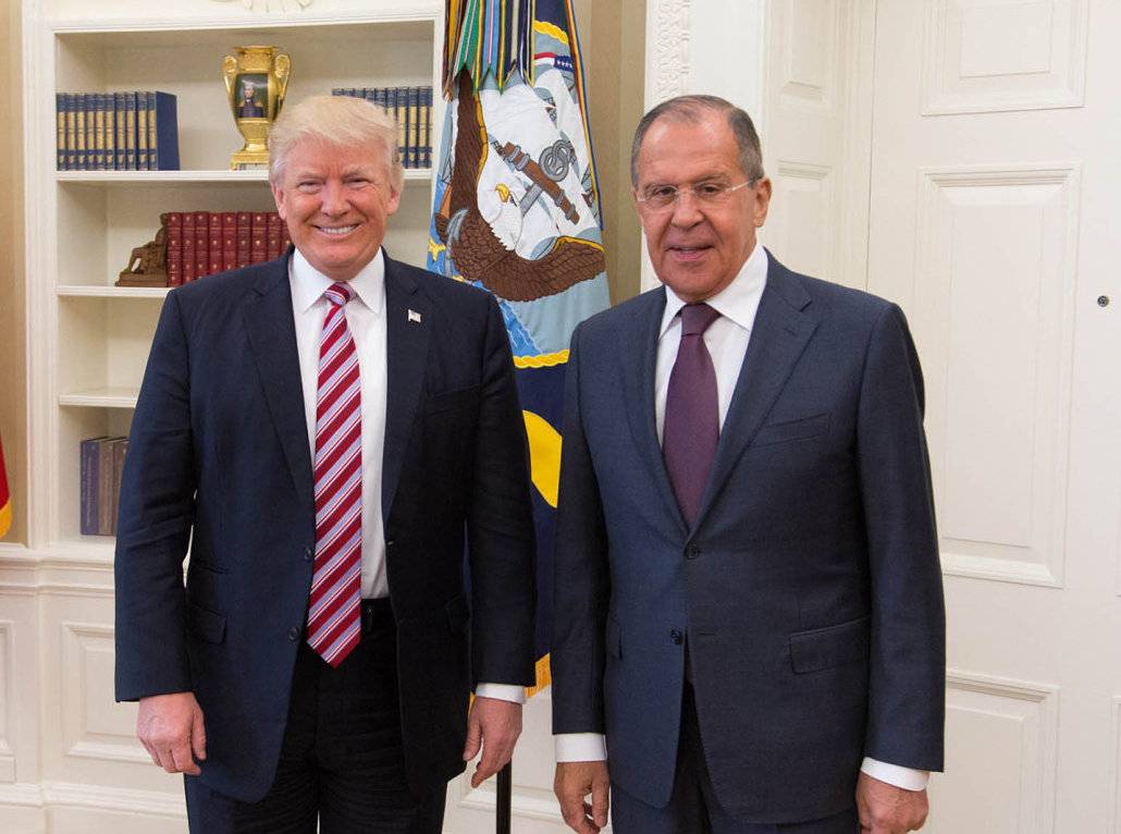 СМИ США: «Трампу безразличен импичмент», он хочет говорить с Москвой СМИ США: «Трампу безразличен импичмент», он хочет говорить с Москвой