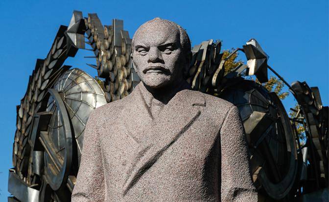 За весь раздрай в стране Путин перевел стрелки на Ленина За весь раздрай в стране Путин перевел стрелки на Ленина