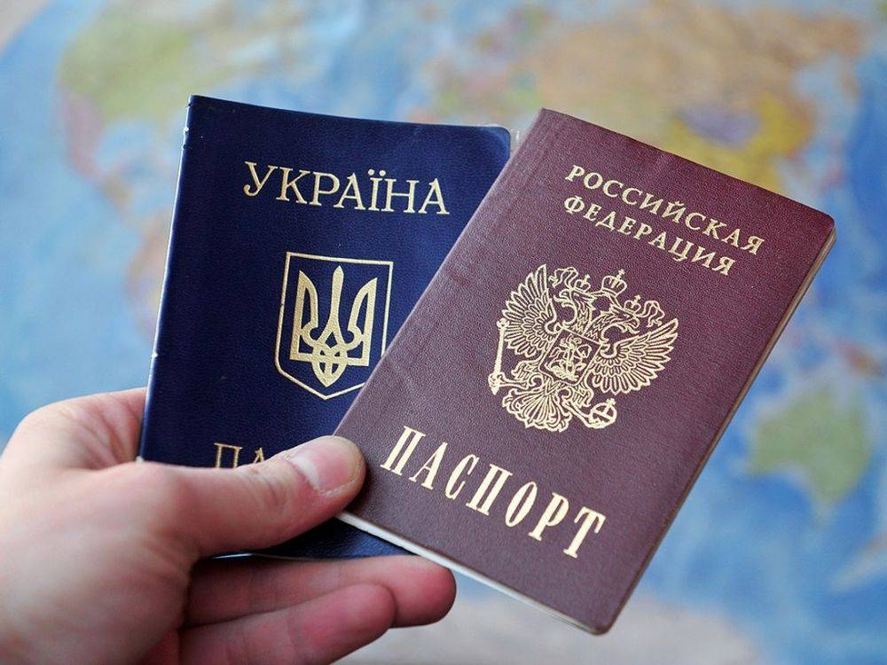 Киев готов упростить получение украинского гражданства для жителей РФ