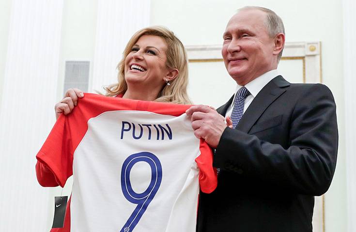 Президент Хорватии воспользовалась фото с Путиным на встрече с избирателями