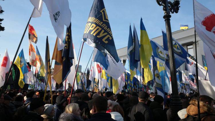 Главные политические события 2019 года, потянувшие Украину к саморазрушению