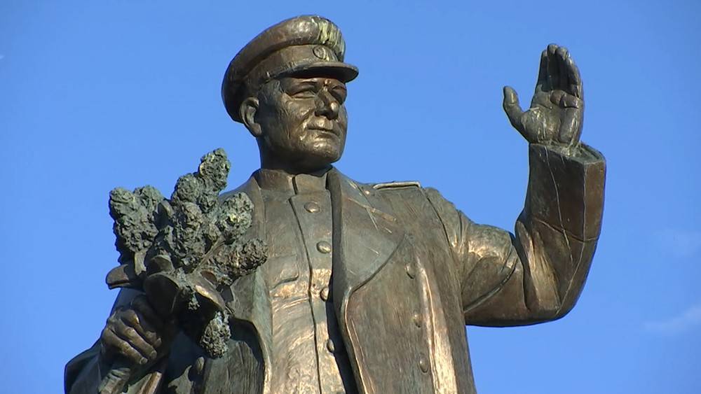 Минкульт Чехии объявил войну памятнику маршалу Коневу Минкульт Чехии объявил войну памятнику маршалу Коневу