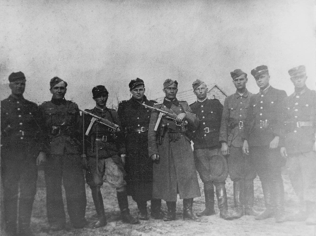 Как гитлеровские офицеры стали героями Украины?