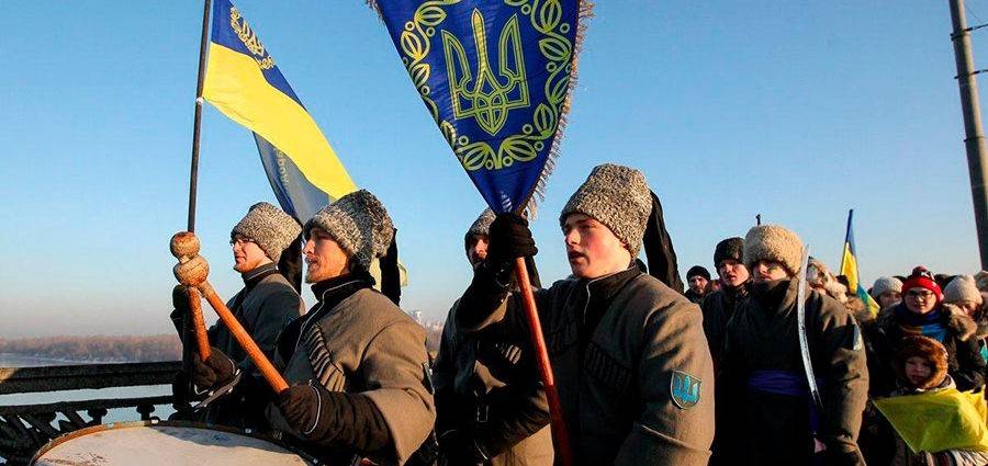 «Цепь единения»: армия Украины примет участие в нацистском шабаше радикалов