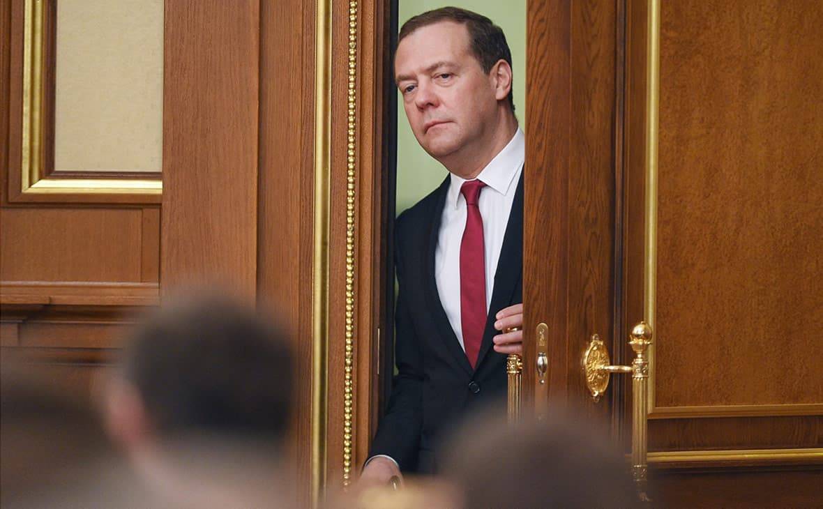Россияне ждут от 2020 г. коррупционных скандалов и отставок в правительстве