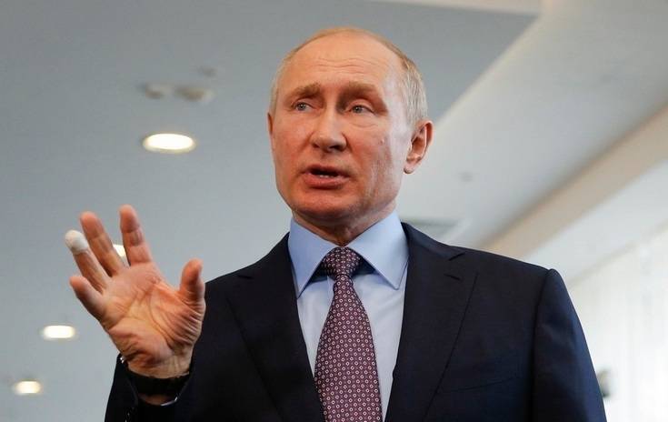 Путин пообещал заткнуть «поганый рот» переписчикам истории