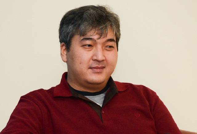 Данияр Ашимбаев: «Токаев — не Медведев. И это — плюс!» Данияр Ашимбаев: «Токаев — не Медведев. И это — плюс!»