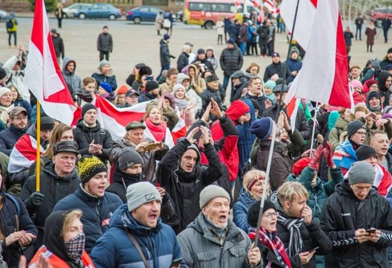 «Должен извиниться»: поляки о заявлениях Путина по истории страны «Должен извиниться»: поляки о заявлениях Путина по истории страны