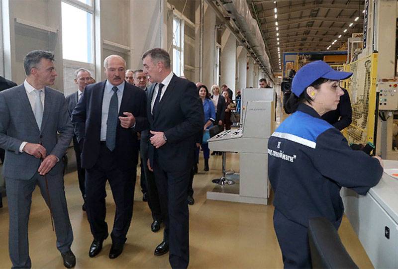 Феномен Александра Лукашенко: странная любовь к России Феномен Александра Лукашенко: странная любовь к России