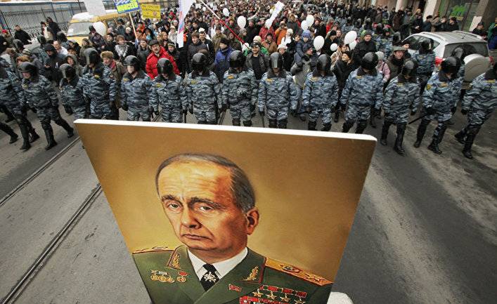 Путина на наших глазах превращают в «позднего Брежнева»