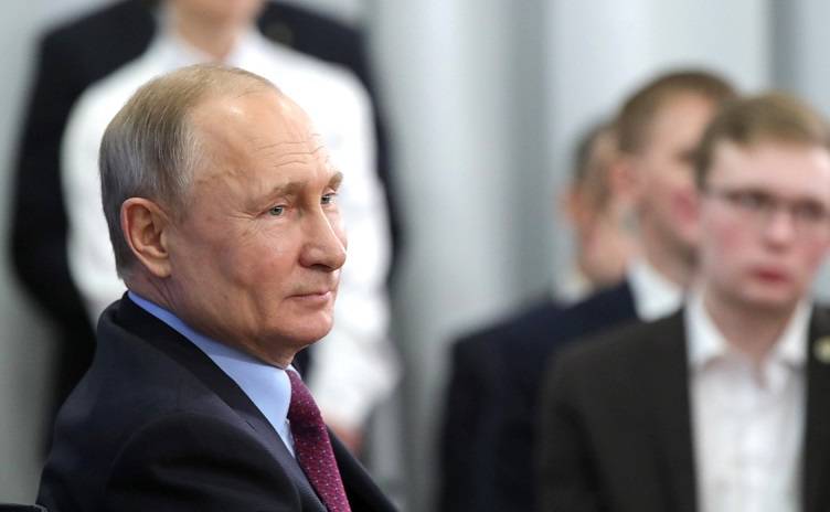 Поддержка перемен: рейтинг Путина растет три недели подряд