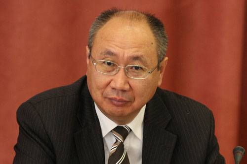Булат Султанов: Казахстан пытаются втянуть в войну против Китая и России