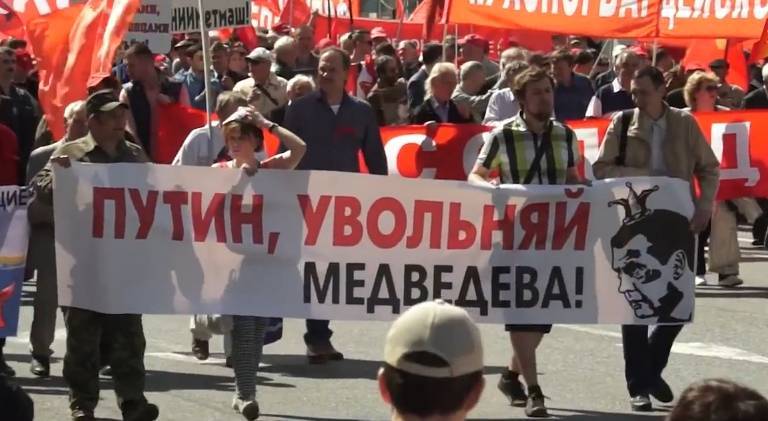 Не время для правительства Медведева: версии причин отставки