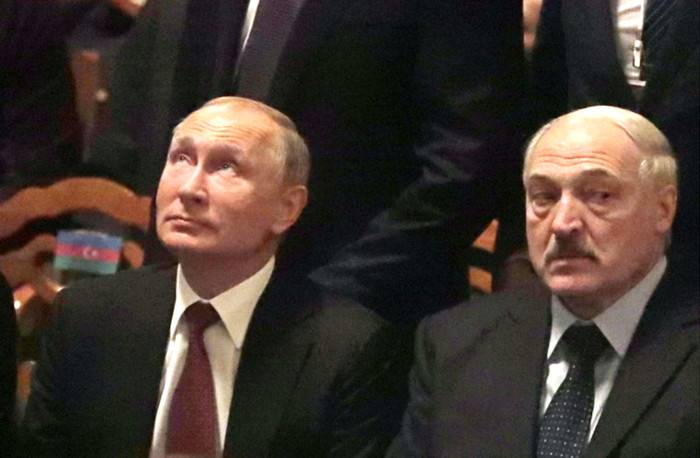 Готова ли Россия смотреть, как Лукашенко ведёт Белоруссию к гибели?