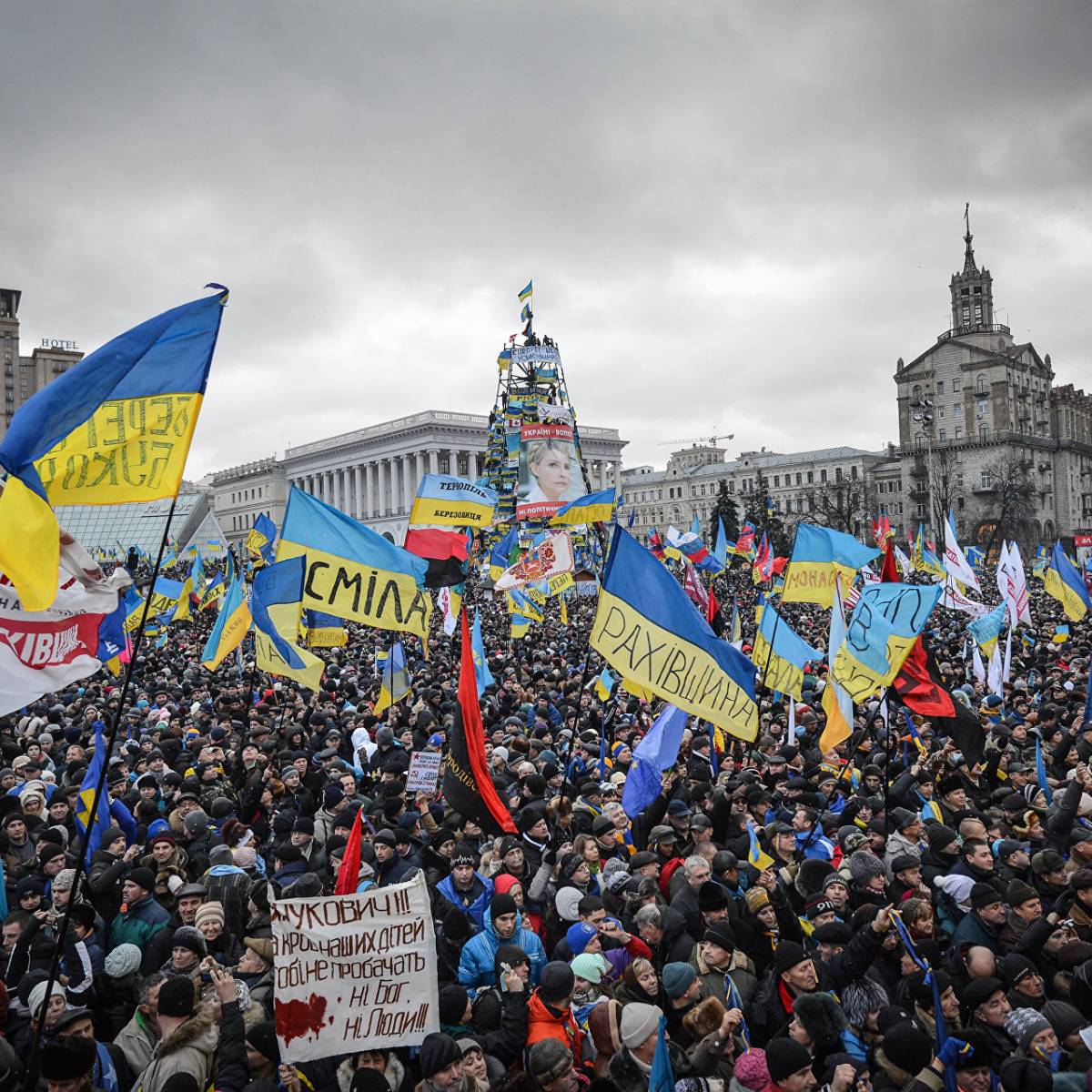 Лукавые подмигивания в Мюнхене: Запад уже не верит в выживание Украины