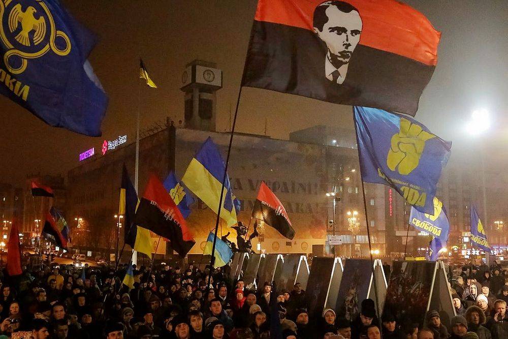 Пенсии украинцев направят на обучение детей «азам национализма»