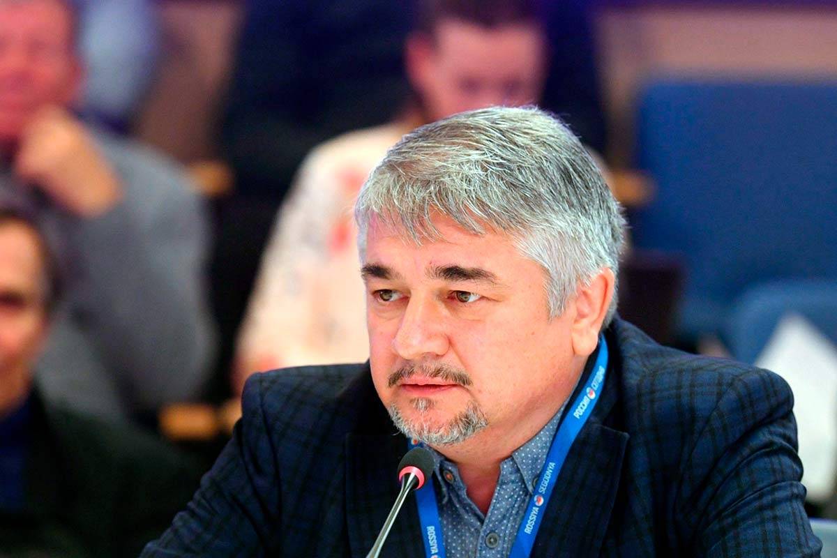Ростислав Ищенко: Русских Украины оболванили, чтобы оторвать от России