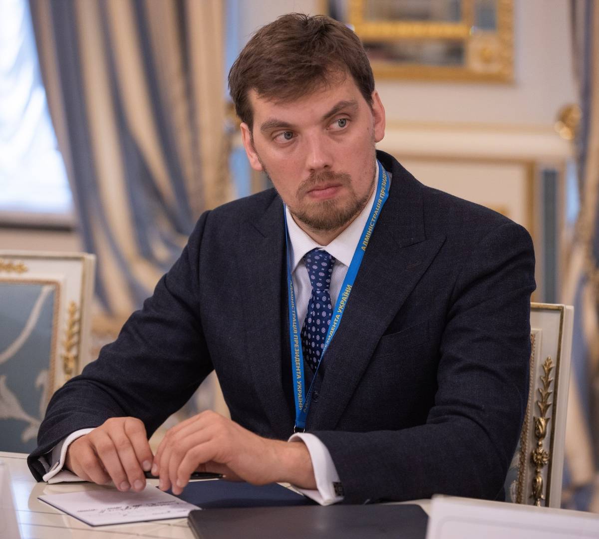 Гончарук подал в отставку с поста премьера Украины