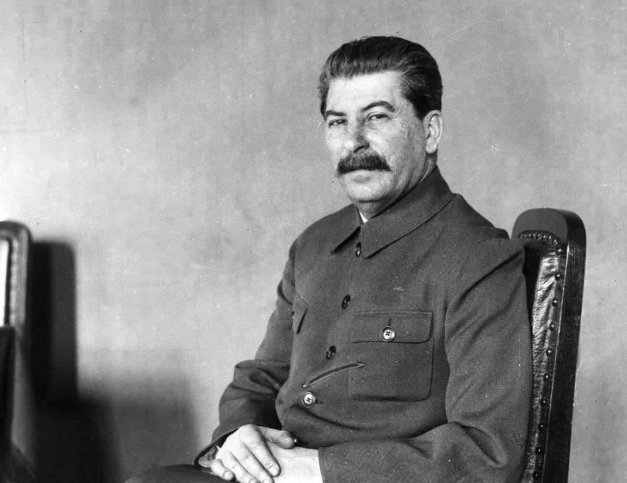 Феномен Сталина: почему одни его обожают, а другие ненавидят Феномен Сталина: почему одни его обожают, а другие ненавидят